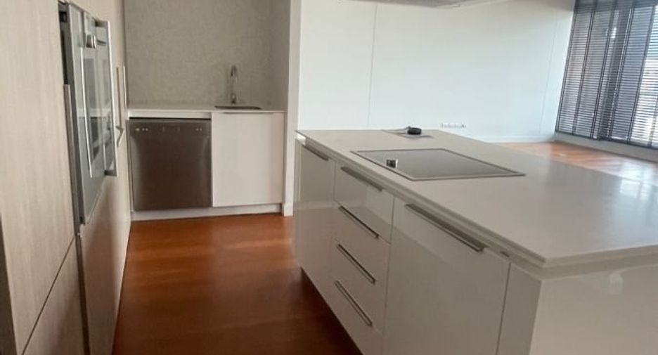 Condo en alquiler de 3 habitaciones en Pathum Wan, Bangkok