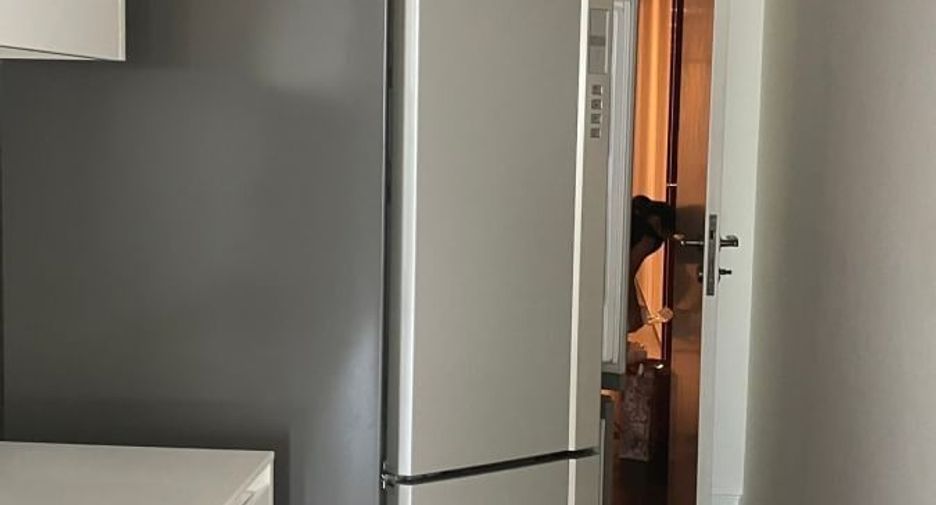 For rent 3 bedrooms condo in Pathum Wan, Bangkok