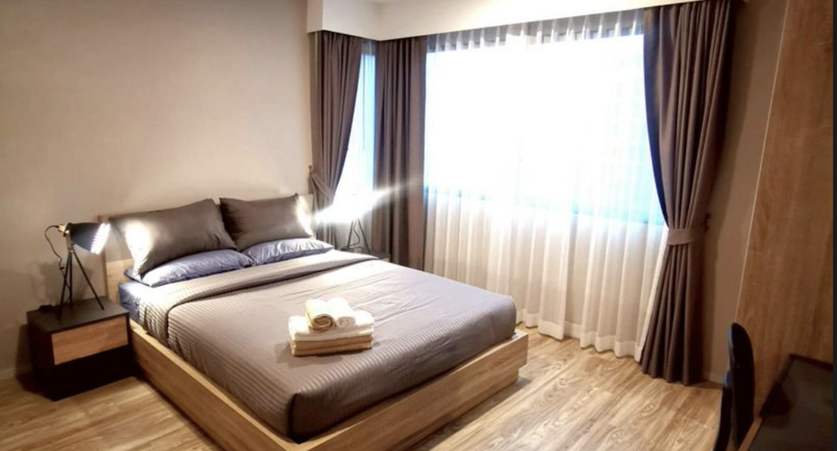 For sale 2 bedrooms condo in Sathon, Bangkok