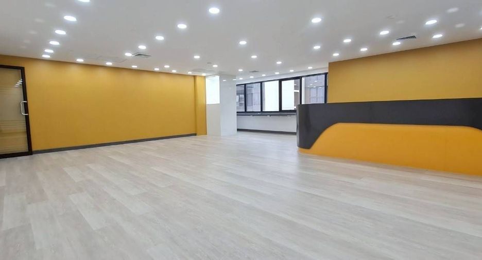 Büro zur Miete in Phra Khanong, Bangkok