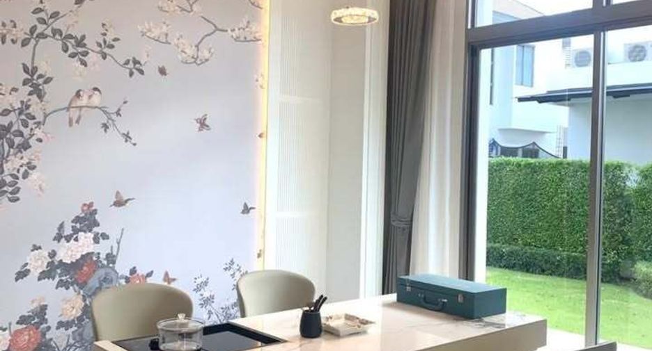 出租 4 卧室 独立屋 在 Lat Krabang, 曼谷