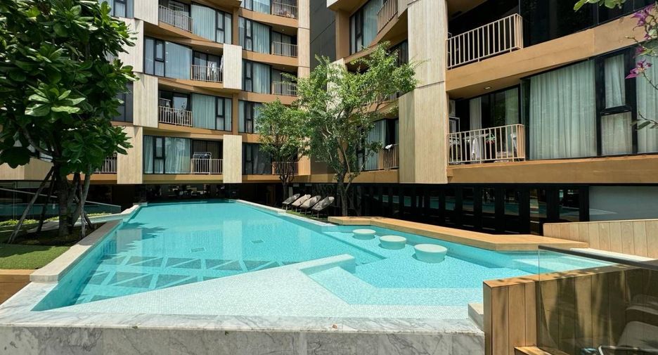 For sale and for rent 2 bedrooms condo in Phra Khanong, Bangkok