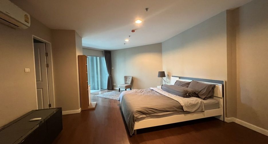 For sale and for rent 3 bedrooms condo in Huai Khwang, Bangkok