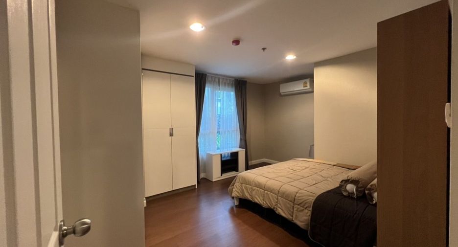 For sale and for rent 3 bedrooms condo in Huai Khwang, Bangkok