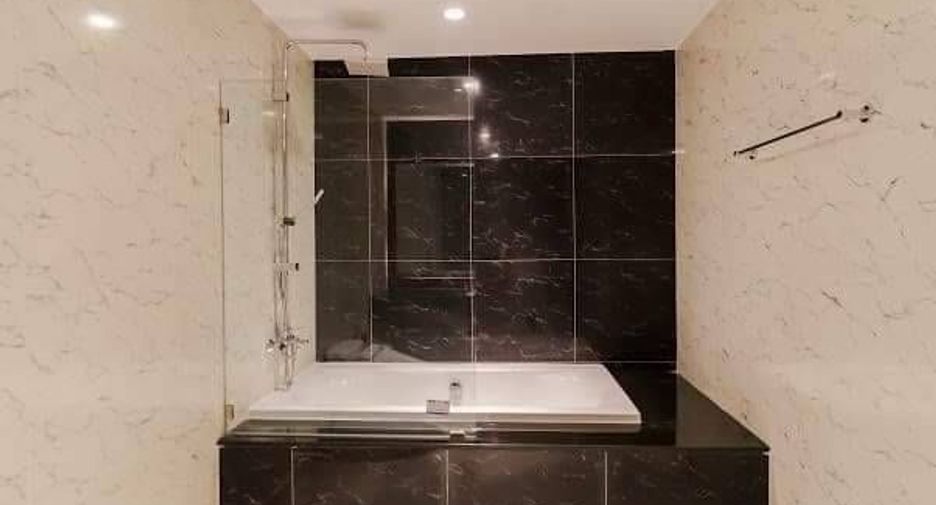 For sale 1 bed condo in Bang Rak, Bangkok