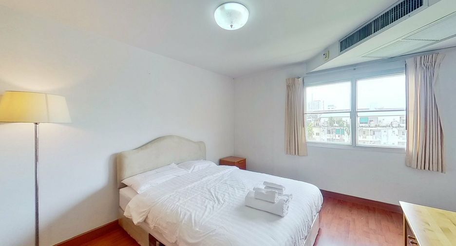 Apartamento en alquiler de 3 habitaciones en Suan Luang, Bangkok