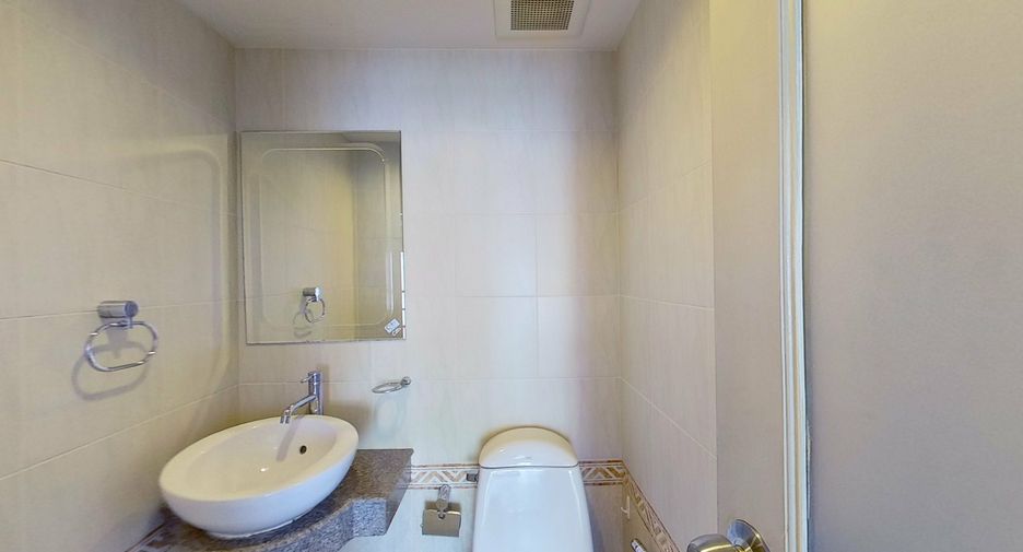 Apartamento en alquiler de 3 habitaciones en Suan Luang, Bangkok