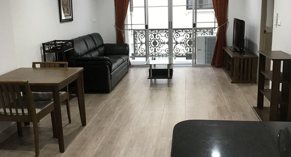For rent 2 bedrooms condo in Huai Khwang, Bangkok
