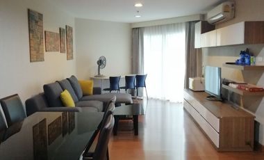 À louer 3 chambres condo à Huai Khwang, Bangkok