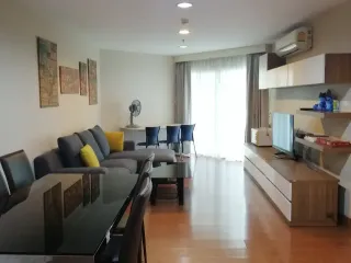 Аренда 3 спальни кондо в Хуаи Кхщанг, Бангкок