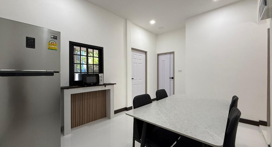 Casa en alquiler de 3 habitaciones en Mueang Phuket, Phuket