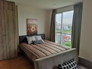 À vendre studio condo à Bang Na, Bangkok