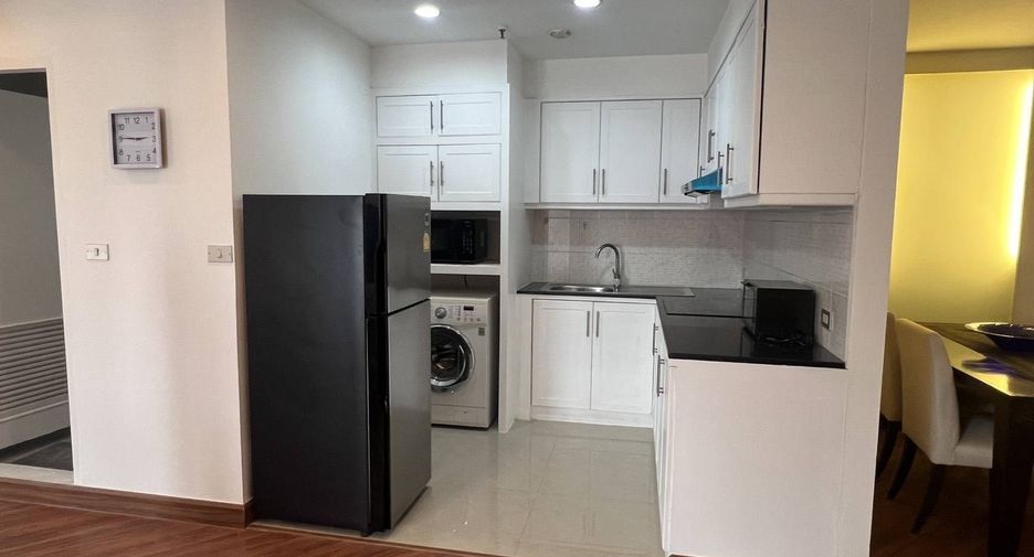For rent 2 bedrooms condo in Watthana, Bangkok