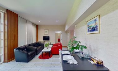 For rent 2 bedrooms apartment in Watthana, Bangkok
