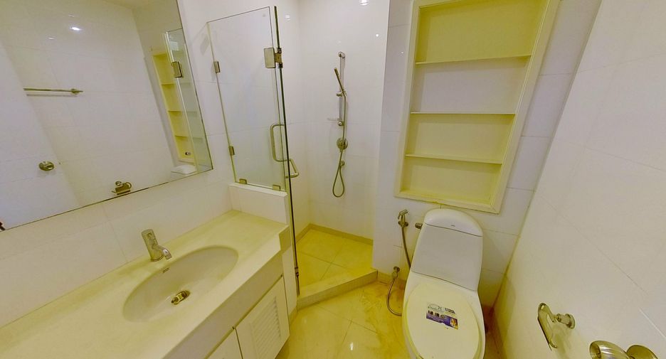 Condo en venta de 2 habitaciones en Khlong Toei, Bangkok