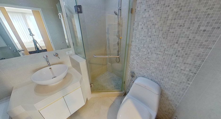 Condo en venta de 2 habitaciones en Khlong Toei, Bangkok