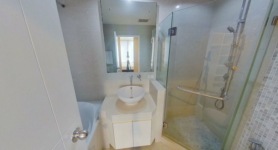 Condo en venta de 2 habitaciones en Khlong Toei, Bangkok