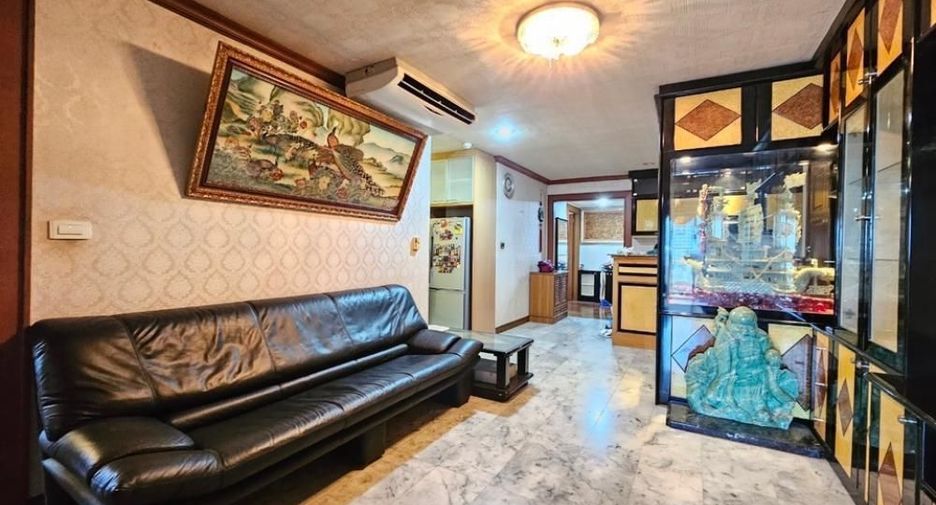 For sale 3 bedrooms condo in Bang Rak, Bangkok