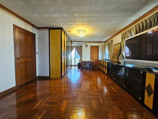 For sale 3 bedrooms condo in Bang Rak, Bangkok