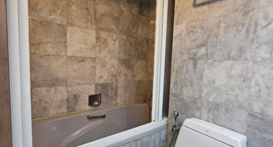 For sale 3 bedrooms condo in Bang Rak, Bangkok