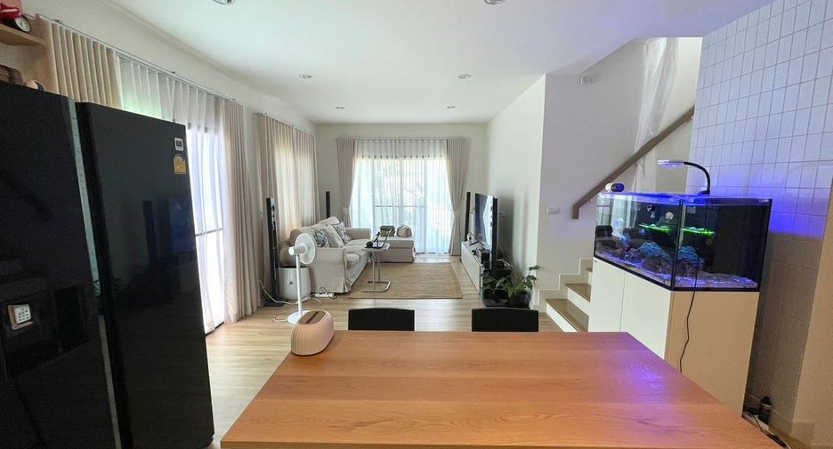 Haus zum Kauf mit 4 Zimmer in Bang Sao Thong, Samut Prakan