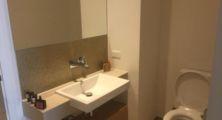 Condo en venta y en alquiler de 1 habitaciones en Khlong Toei, Bangkok