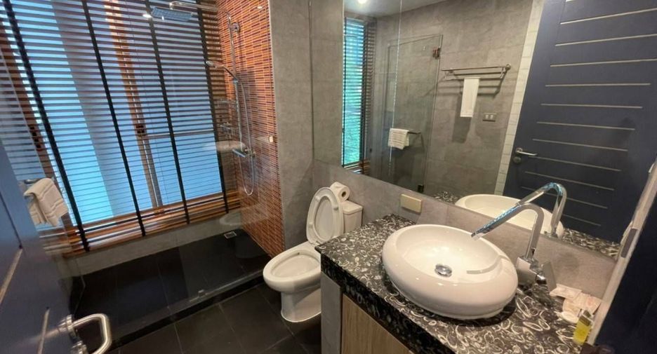 For rent 3 bedrooms condo in Watthana, Bangkok