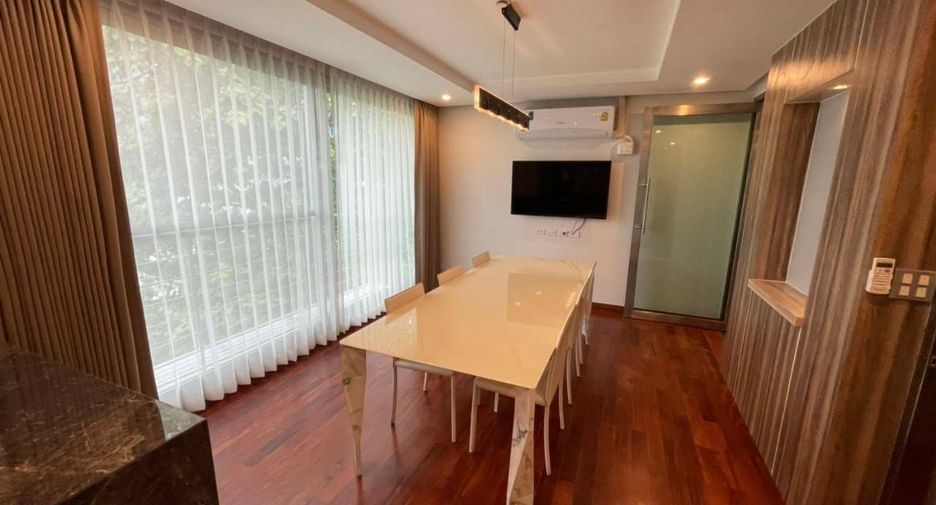 For rent 3 bedrooms condo in Watthana, Bangkok