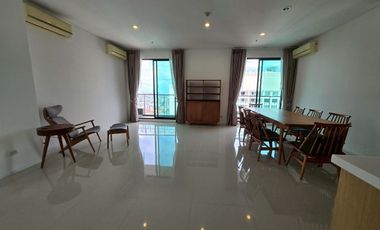 For sale 5 bedrooms condo in Watthana, Bangkok