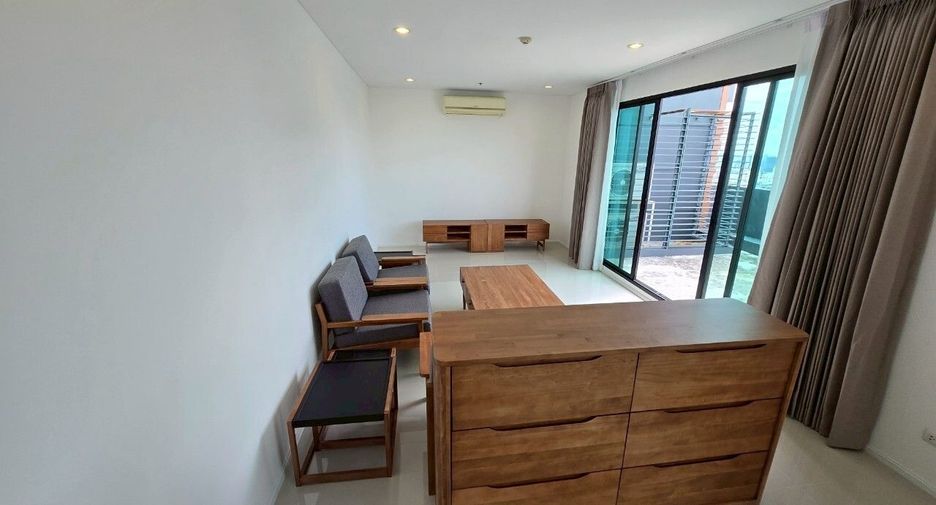 For sale 5 bedrooms condo in Watthana, Bangkok