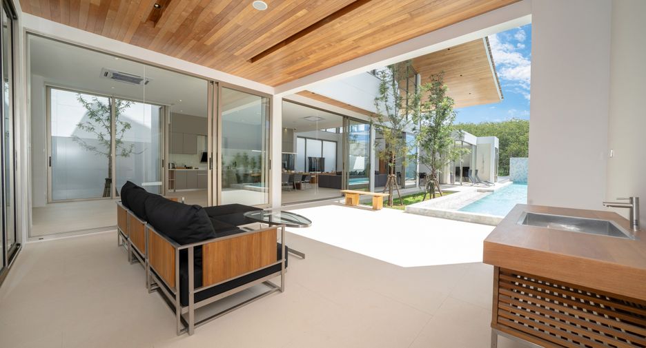 For sale 5 bedrooms villa in Thalang, Phuket