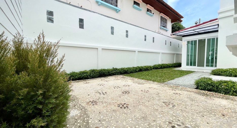 For sale 3 bedrooms townhouse in Mueang Phuket, Phuket
