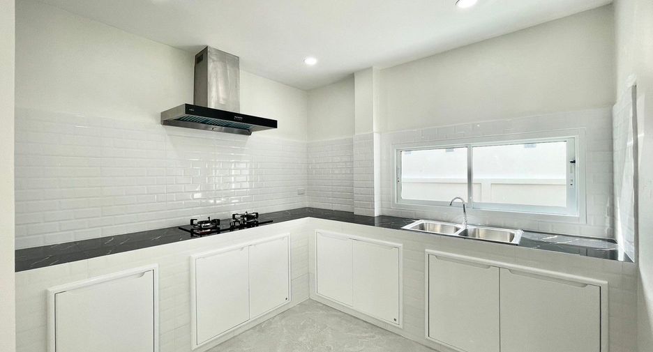 For sale 3 bedrooms townhouse in Mueang Phuket, Phuket
