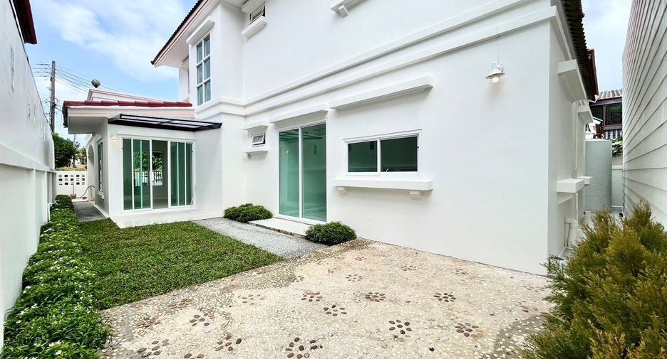 For sale 3 bedrooms townhouse in Mueang Phuket, Phuket