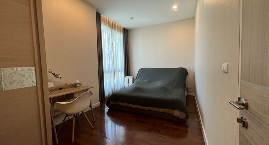 Haus zum Kauf mit 5 Zimmer in Phasi Charoen, Bangkok