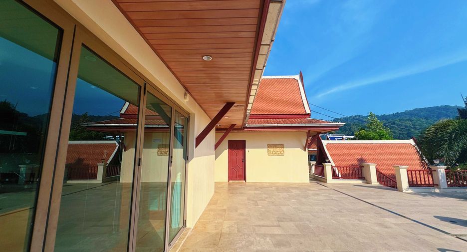 For sale 7 bedrooms villa in Mueang Phuket, Phuket