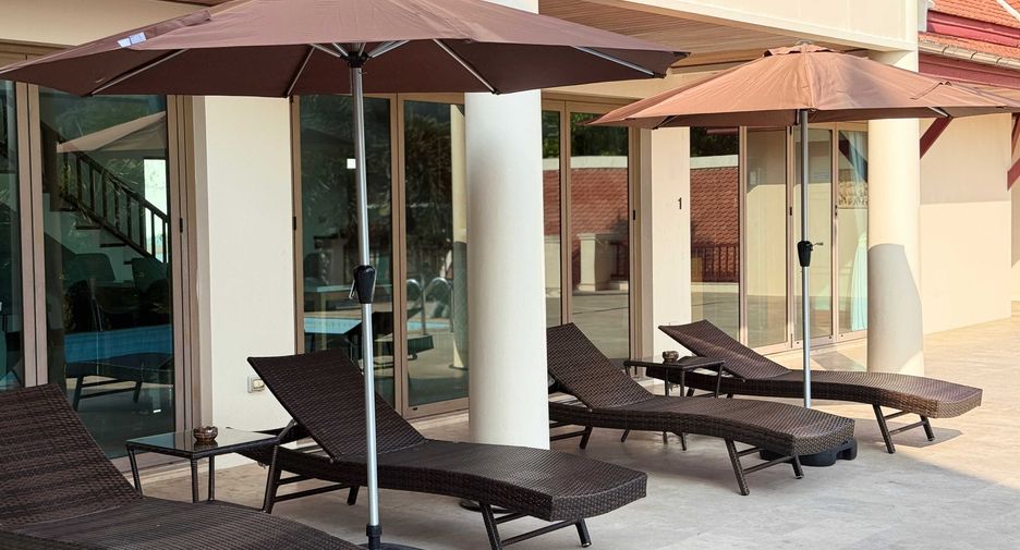 For sale 7 bedrooms villa in Mueang Phuket, Phuket
