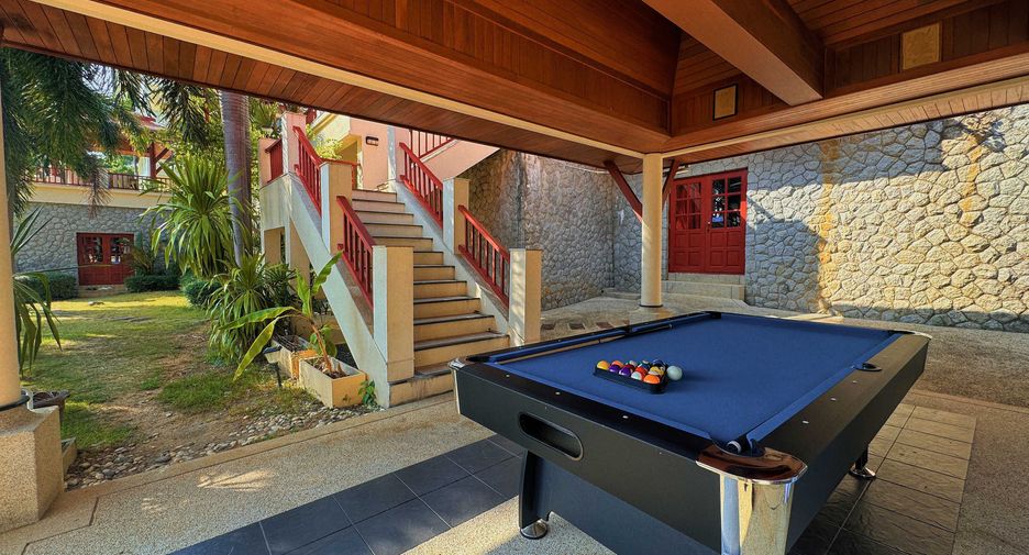 For sale 7 bedrooms villa in Mueang Phuket, Phuket