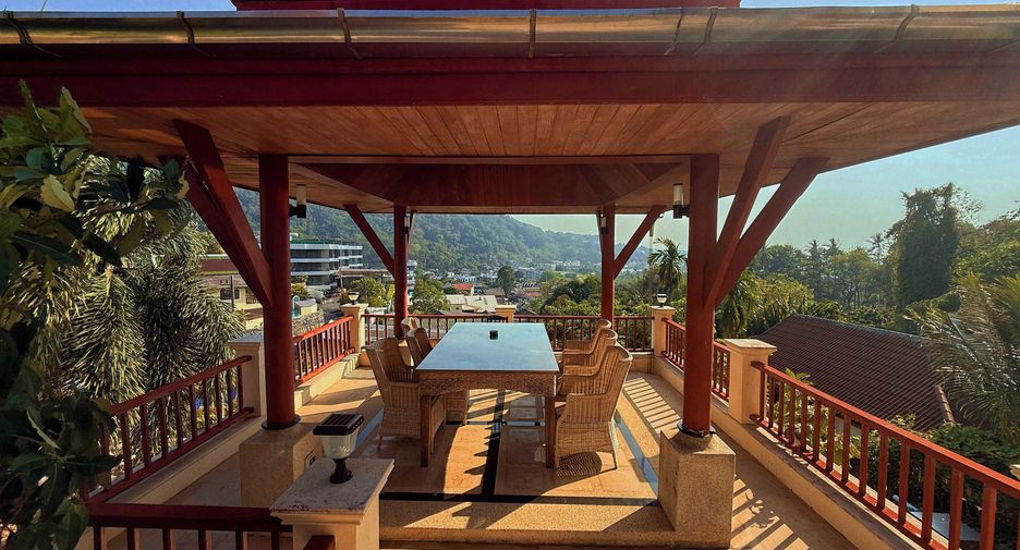 For sale 7 bedrooms villa in Mueang Phuket, Phuket
