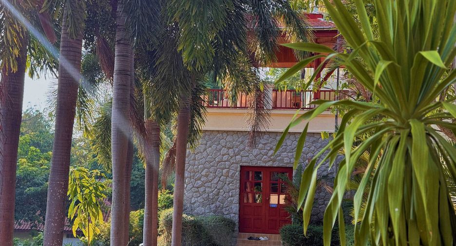 For sale 7 bedrooms villa in Mueang Phuket, Phuket