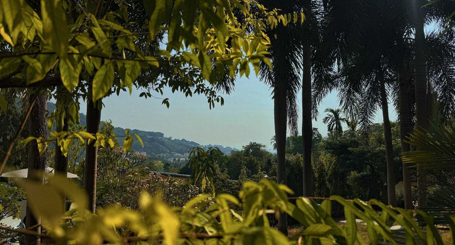 For sale 7 bedrooms villa in Mueang Phuket, Phuket