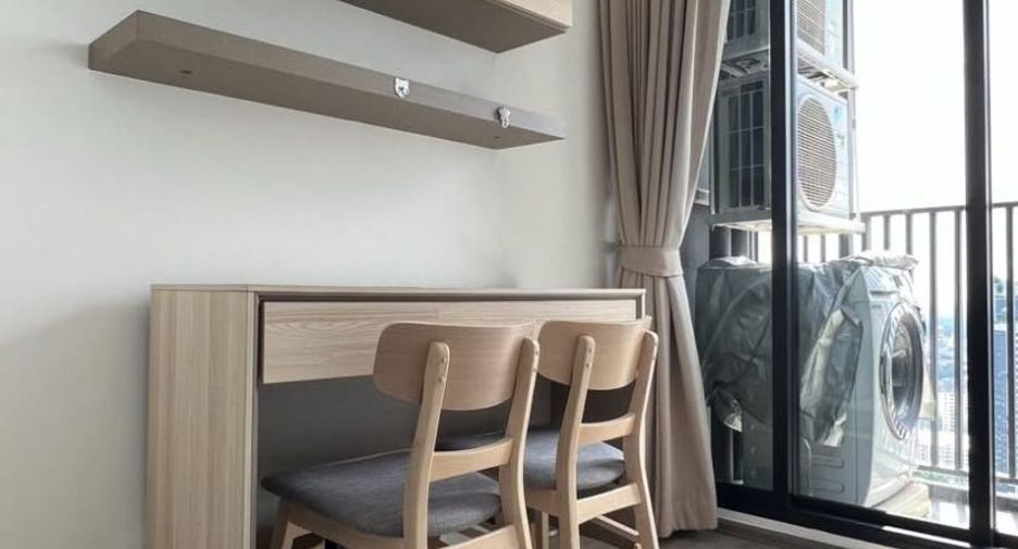 Wohnung zur Miete mit Studio in Watthana, Bangkok