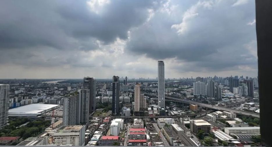 Wohnung zur Miete mit Studio in Watthana, Bangkok