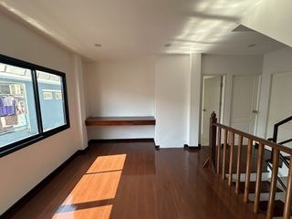 For sale 4 bedrooms townhouse in Don Mueang, Bangkok