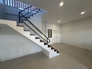 For sale 4 bedrooms townhouse in Don Mueang, Bangkok