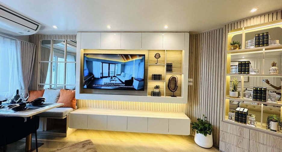 Condo en alquiler de 3 habitaciones en Yan Nawa, Bangkok