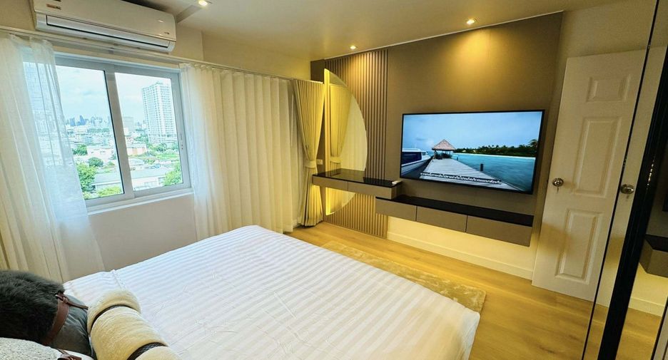 Condo en alquiler de 3 habitaciones en Yan Nawa, Bangkok