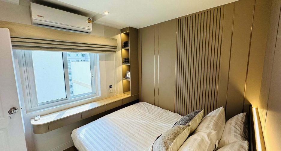 Condo en alquiler de 3 habitaciones en Yan Nawa, Bangkok