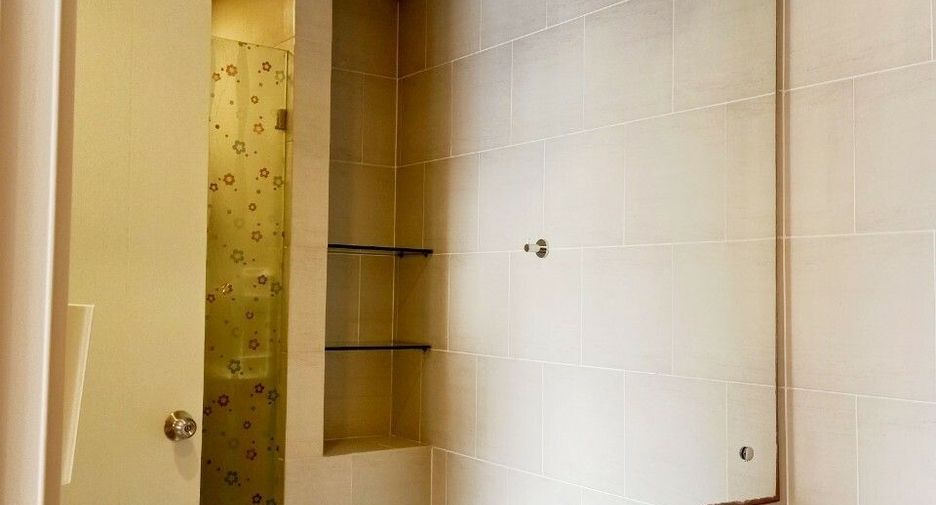 For sale 1 bed condo in Bang Phlat, Bangkok