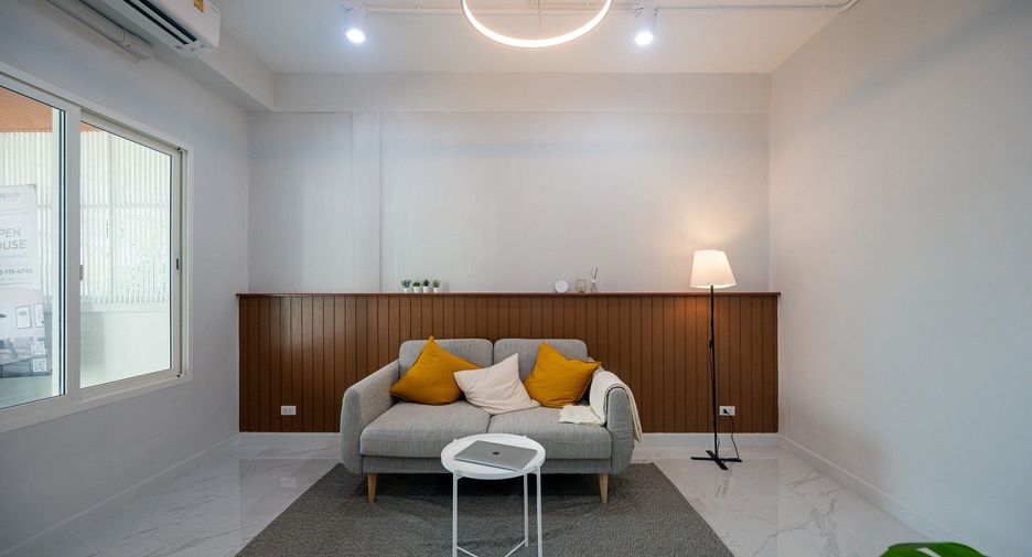 Reihenhaus zur Miete mit 3 Zimmer in Huai Khwang, Bangkok